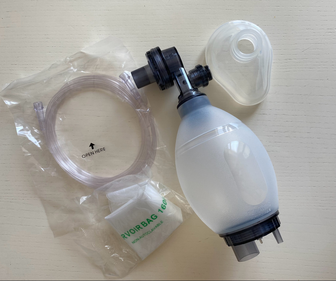 Багаторазовий ручний реаніматор для немовлят. Пласті-мед